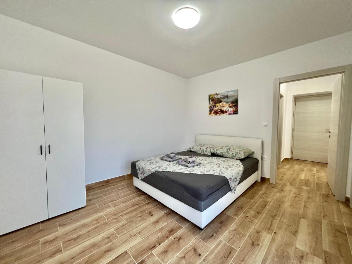 Fantasia Del Mare Apartment And Rooms Dramalj Extérieur photo